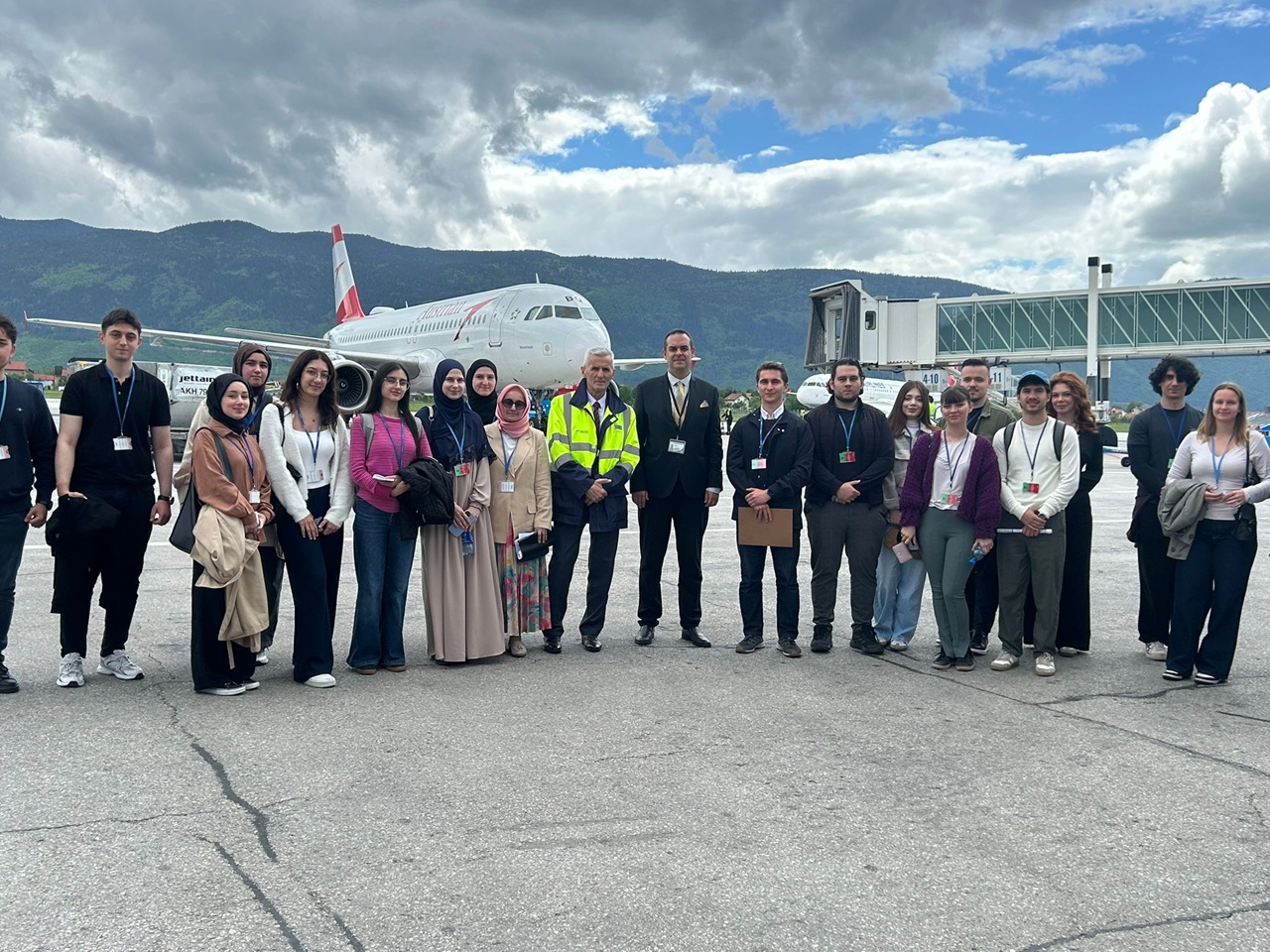Studenti FBA posjetili Međunarodni aerodrom Sarajevo i istraživali poslovnu etiku u praksi Studenti FBA posjetili Međunarodni aerodrom Sarajevo i istraživali poslovnu etiku u praksi