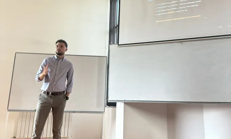 Infobip Sales Director Kemal Kečo Delivers Guest Lecture to IUS Students